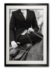 151_v__sidesaddle_elegance_v_bw