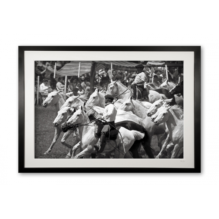 007_b__gaucho_life_i_black__white_e56g8960_framed